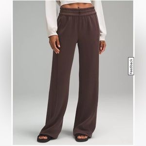 NWT Lululemon Ribbed Softstreme Mid-Rise Pant